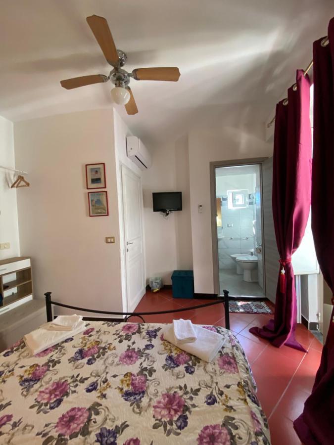 Taormina'S Sun Bed & Breakfast Exterior foto