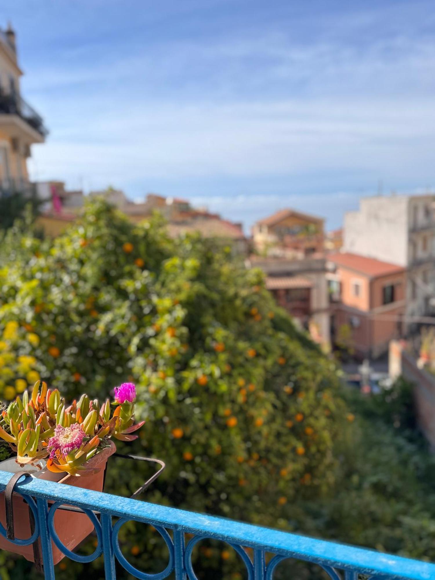 Taormina'S Sun Bed & Breakfast Exterior foto